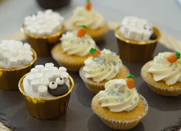Cupcakes decorated as Shaun the Sheep 